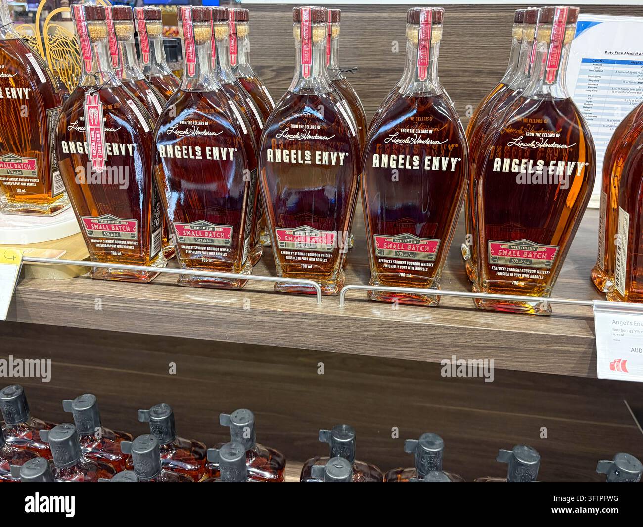 Angels Envy petite série Kentucky Straight Bourbon Whiskey à vendre dans le magasin duty free de l'aéroport international Kingsford Smith, Sydney, Australie Banque D'Images