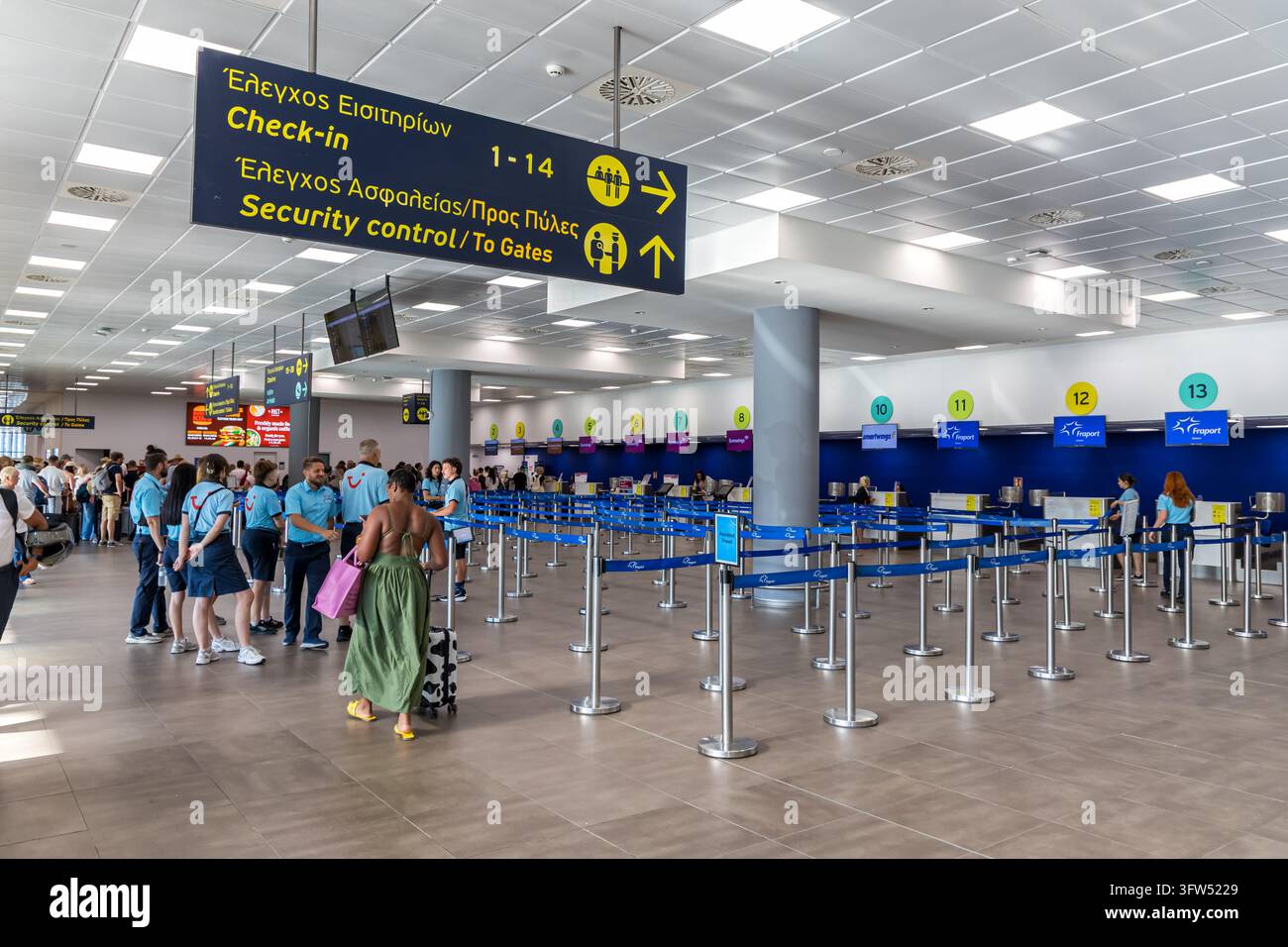 Corfou, Grèce - 6 juillet 2026 : Bâtiment du terminal Fraport de l'aéroport de Corfou en Grèce. Banque D'Images