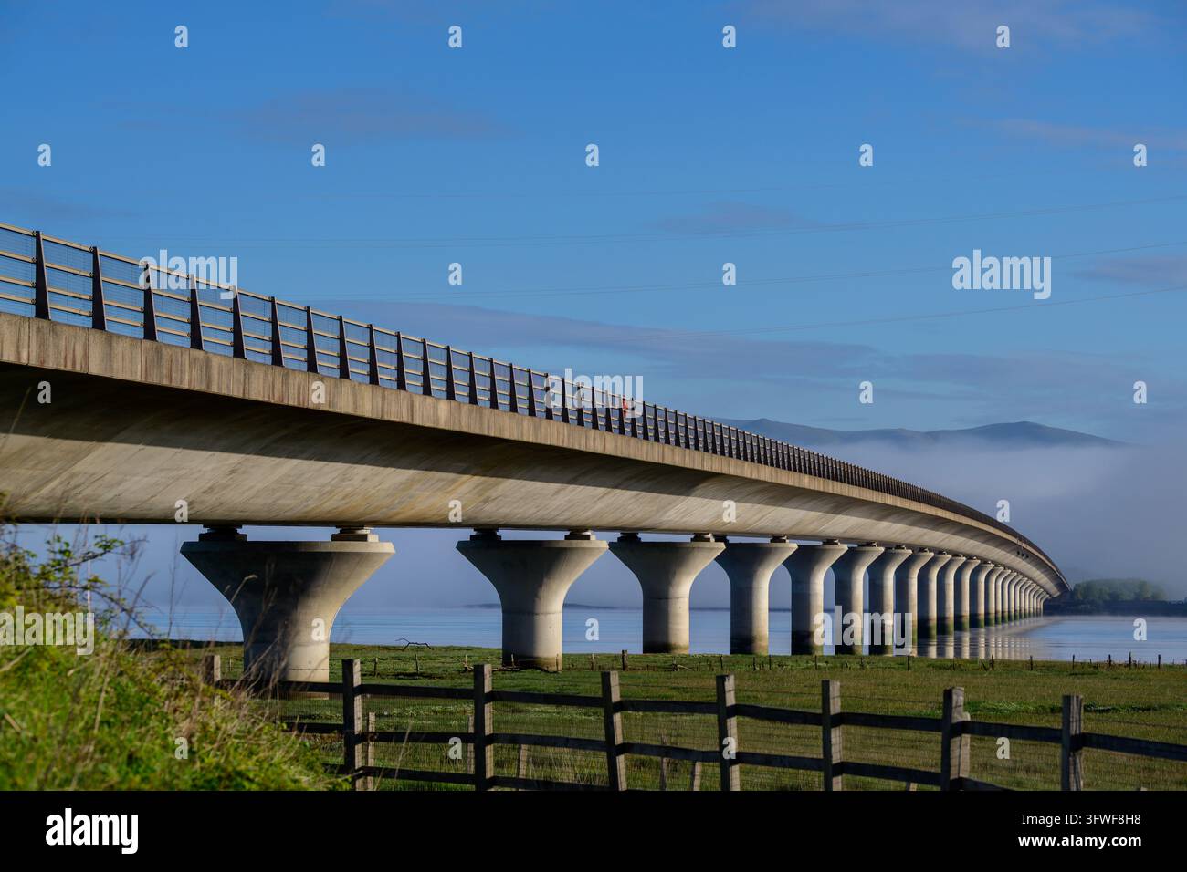 Toutes les images © Sandy Young Photography Le pont routier de Clackmannanshire sur le Firth of Forth. Web: www.scottishphotographer.com Blog: sandyyoungphotography.wordpress.com Mail: sandy@scottishphotographer.com Tel: 07970 268944 ***Le crédit doit mentionner Sandy Young/scottishphotographer.com*** Banque D'Images