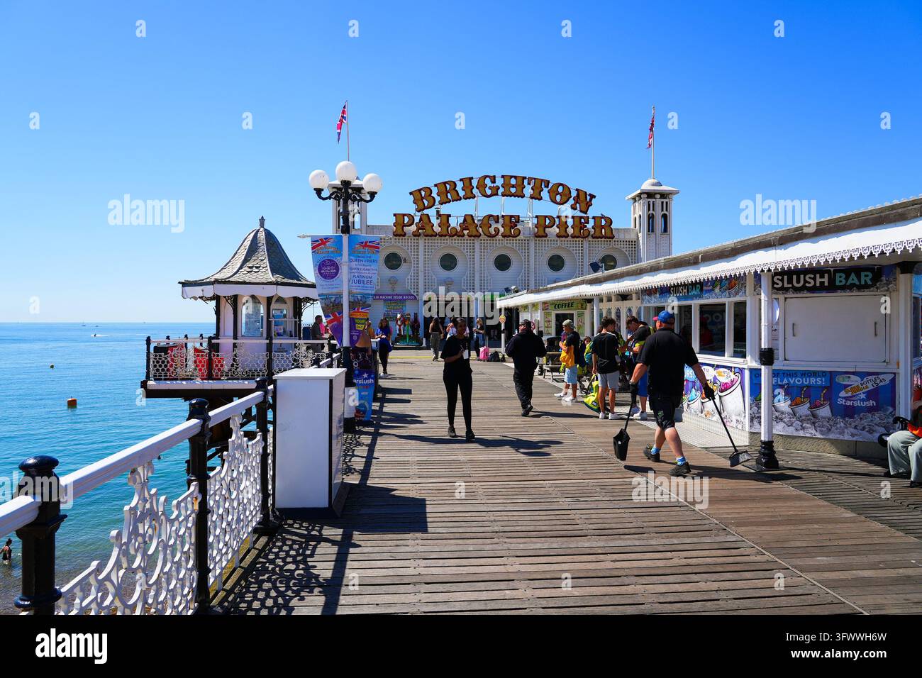 Façade du pavillon Palace of Fun sur le Brighton Palace Pier sur la côte sud de l'Angleterre Banque D'Images