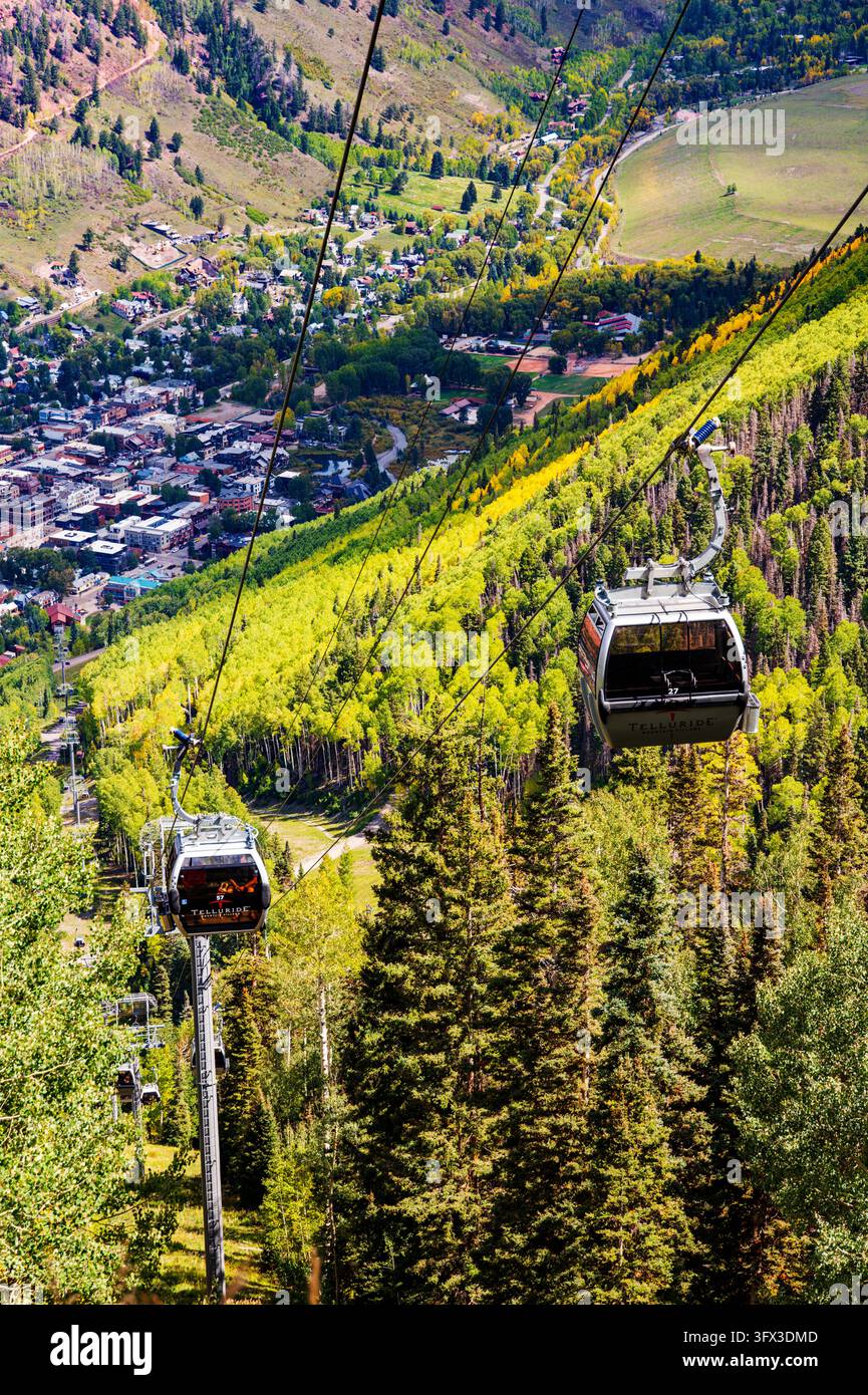 Gondole gratuite reliant la ville de Telluride au Mountain Village ; Colorado ; États-Unis Banque D'Images