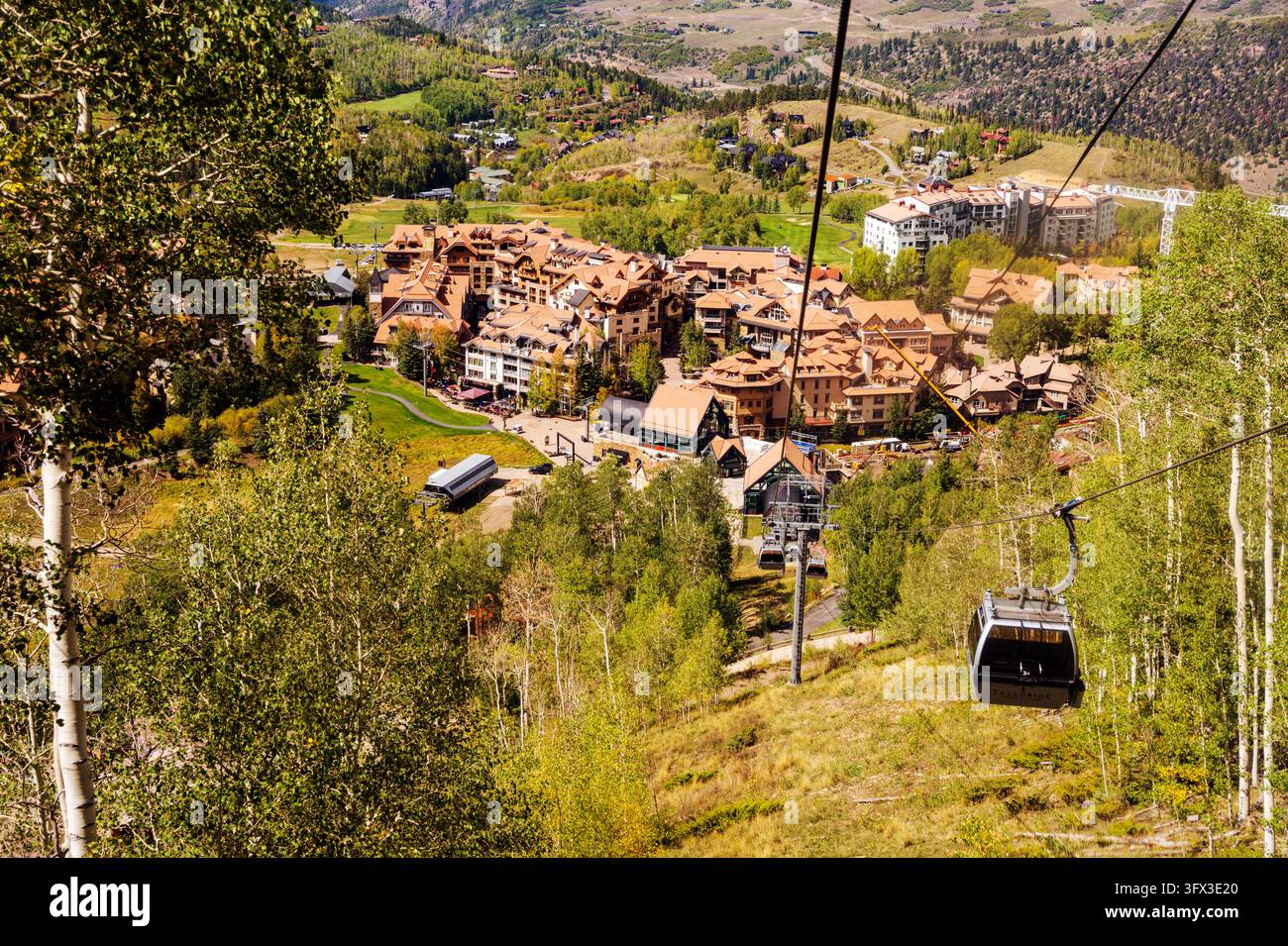 Vue depuis la gondole ; Village de montagne ; Telluride ; Colorado ; États-Unis Banque D'Images
