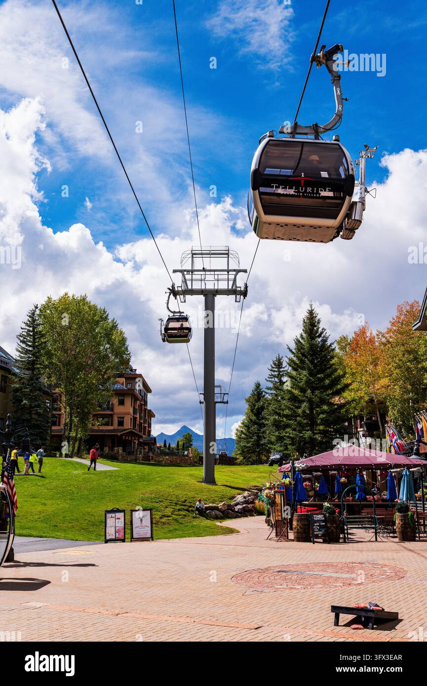 Teleféérique gratuit ; Heritage Plaza ; Mountain Village ; Telluride ; Colorado ; États-Unis Banque D'Images