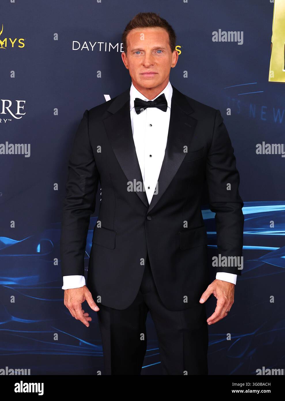 Hollywood, États-Unis. 30 oct. 2026. Steve Burton arrive aux 53èmes Daytime Emmy Awards annuels organisés au Palladium à Hollywood, CA le vendredi 30 octobre 2026. (Photo de Juan Pablo Rico/Sipa USA) Crédit : Sipa USA/Alamy Live News Banque D'Images