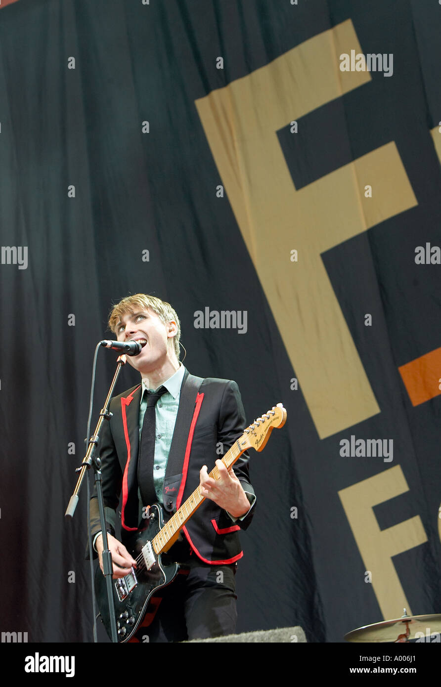 Chanteur de Franz Ferdinand Alexander Kapranos live in concert 2004 Banque D'Images