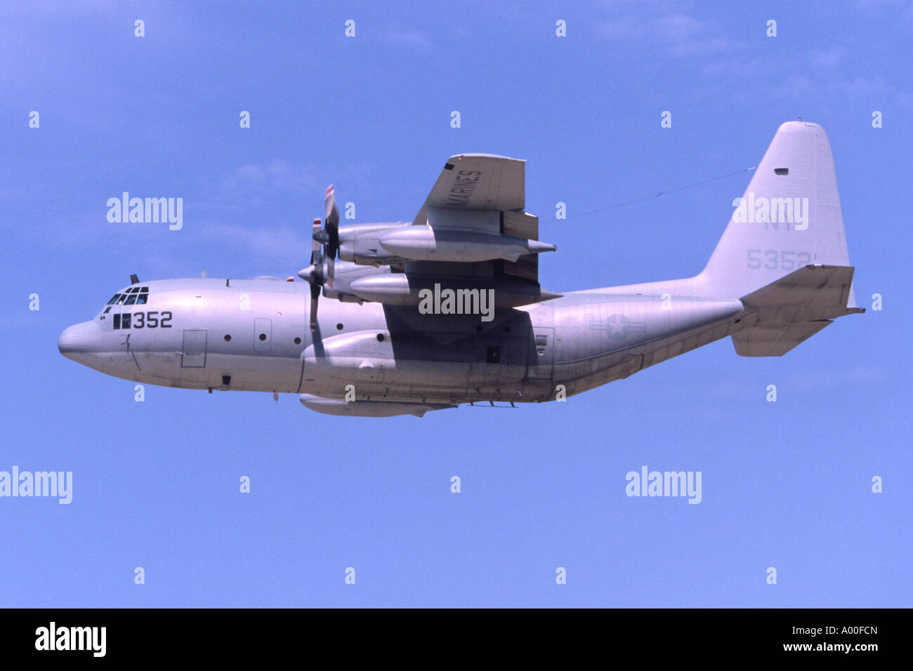 Lockheed KC-130T Hercules exploité par la Marine américaine au départ de RAF Fairford Banque D'Images