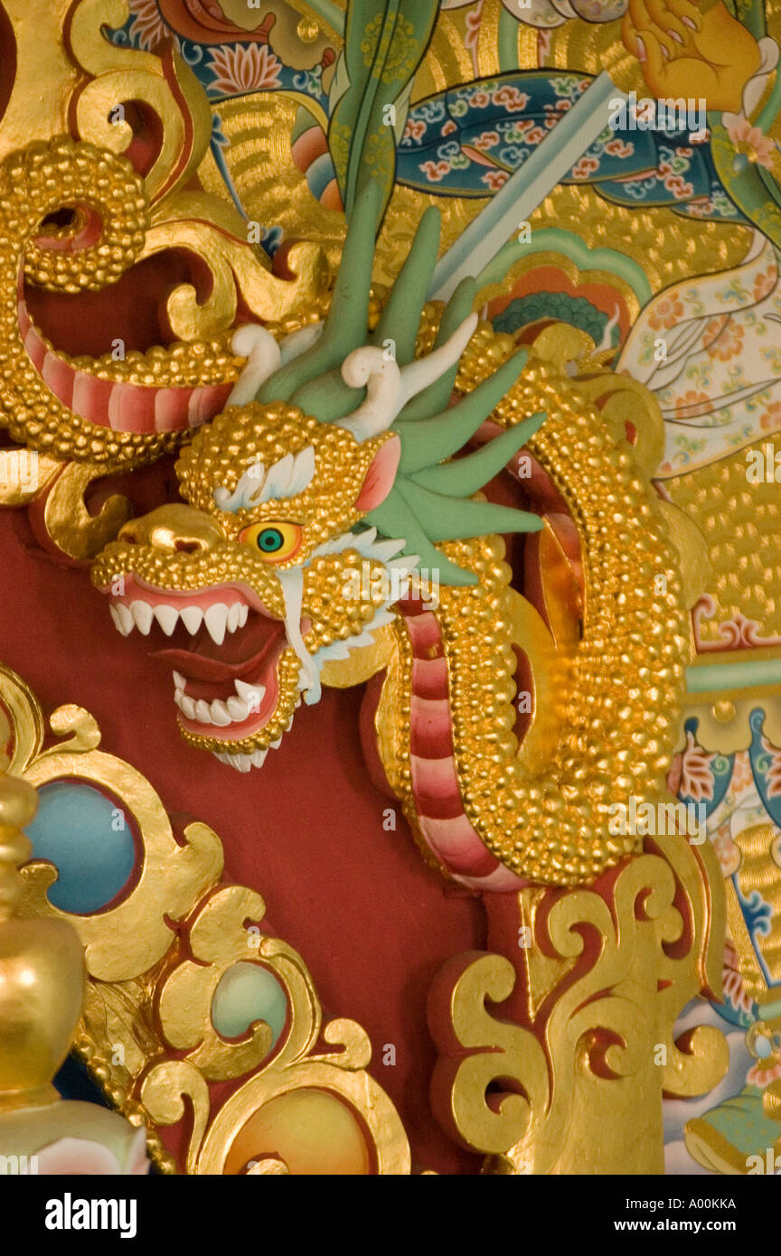 Golden dragon dans l'Institut bouddhiste Giac Vien Bihar Bodhgaya en Inde Banque D'Images