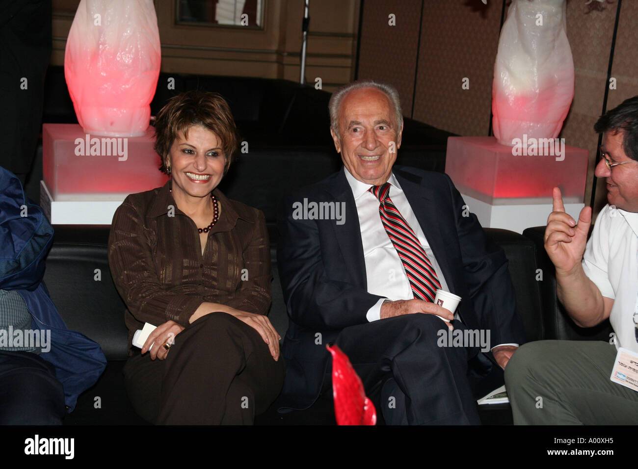 Shimon Peres et Dalia Itzik ministre des Communications Banque D'Images