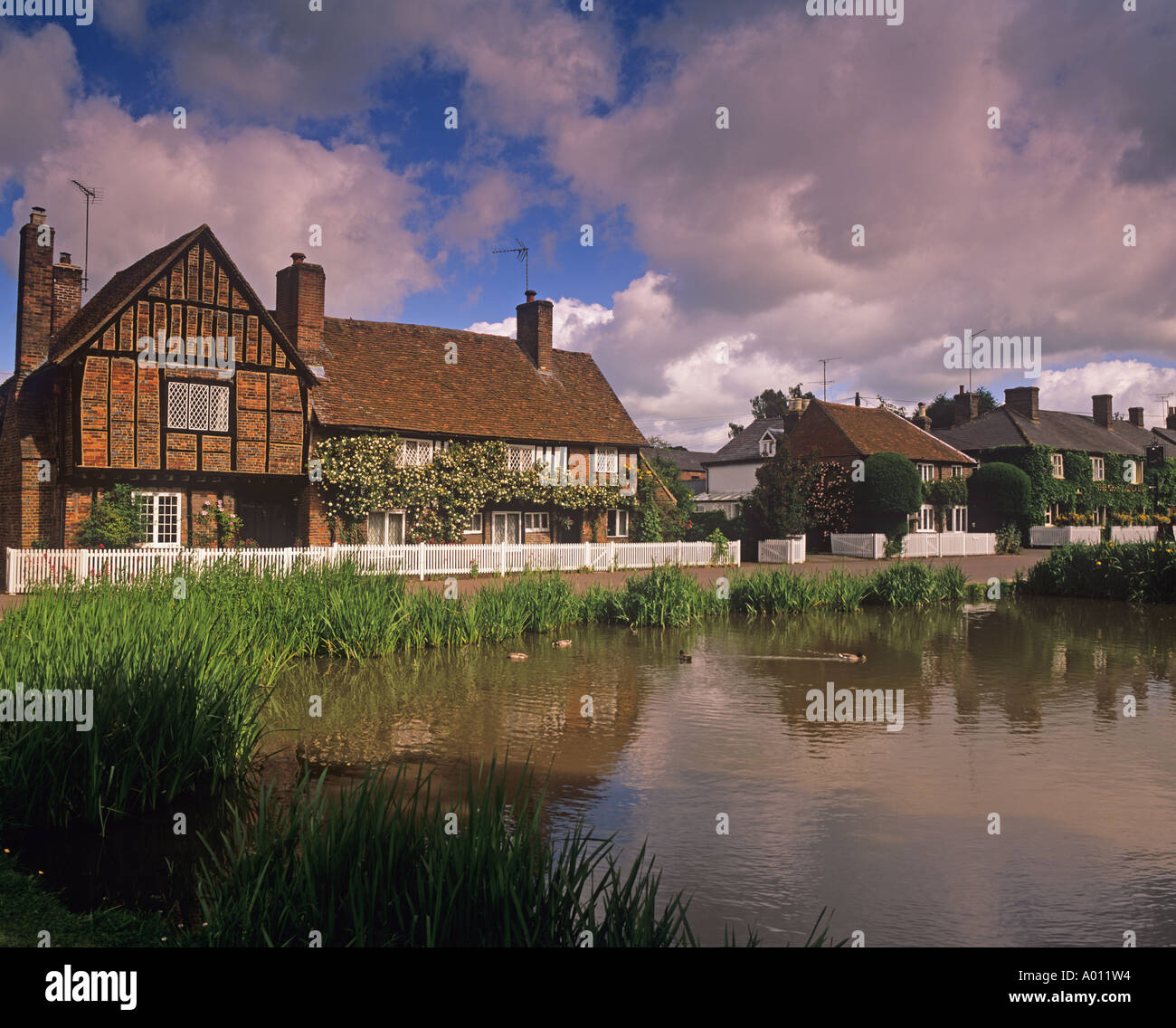 Village essendine Herts UK Summer Banque D'Images