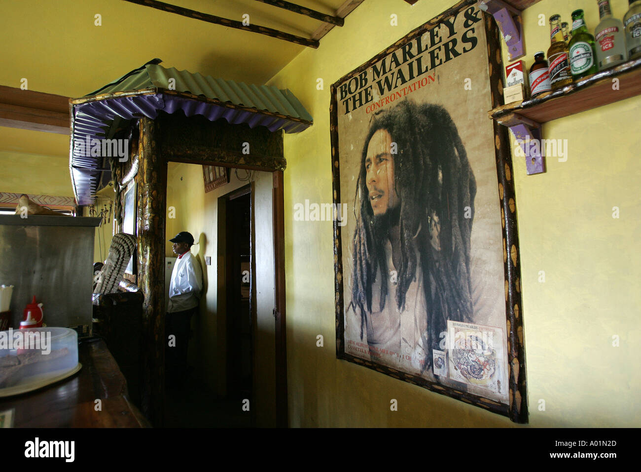 Une affiche de Bob Marley à la maison d'enfance et tombe du mémoire de la célèbre star du reggae Banque D'Images