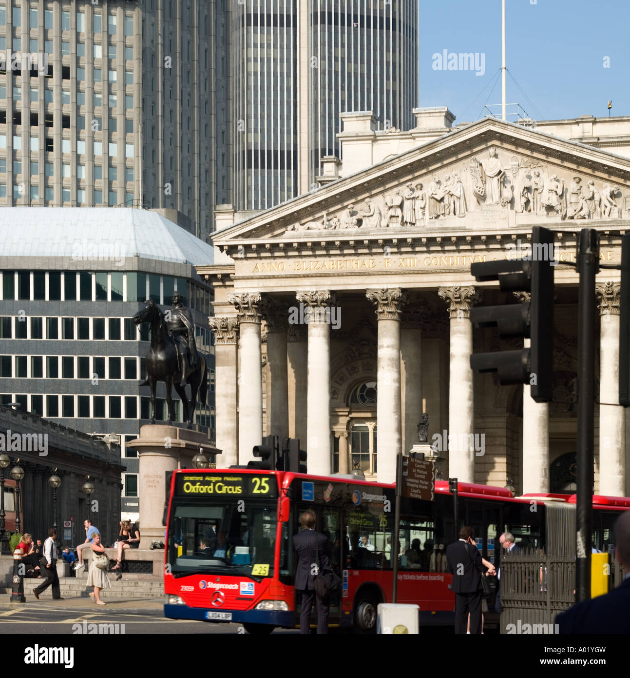 Royal Exchange Cornhill Ville de London England UK Banque D'Images