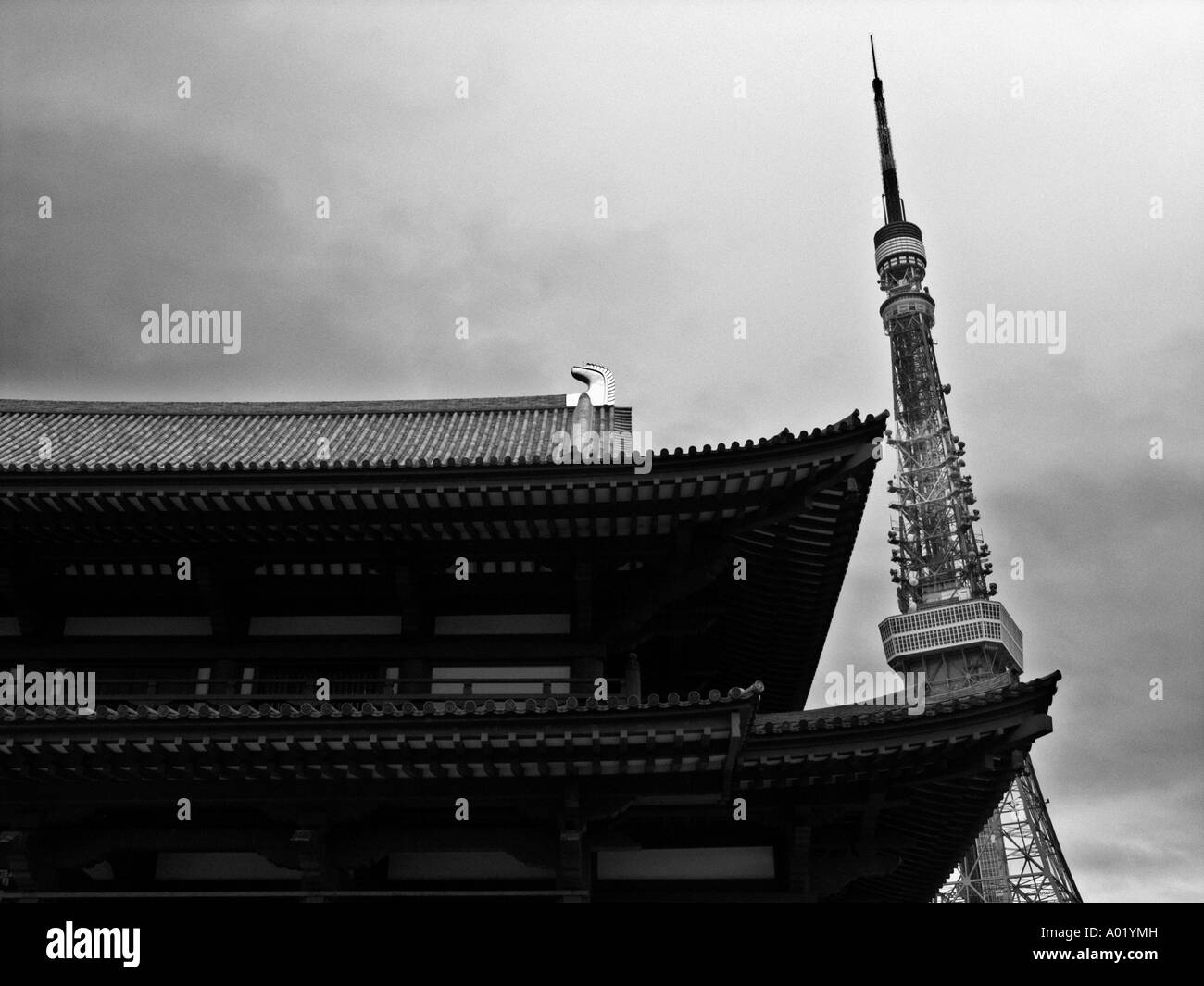 San'en-zan Kodo-in (Zojoji Temple Zojoji). Tour de Tokyo sur l'arrière. Minato-ku district. Tokyo. Le Japon. Banque D'Images