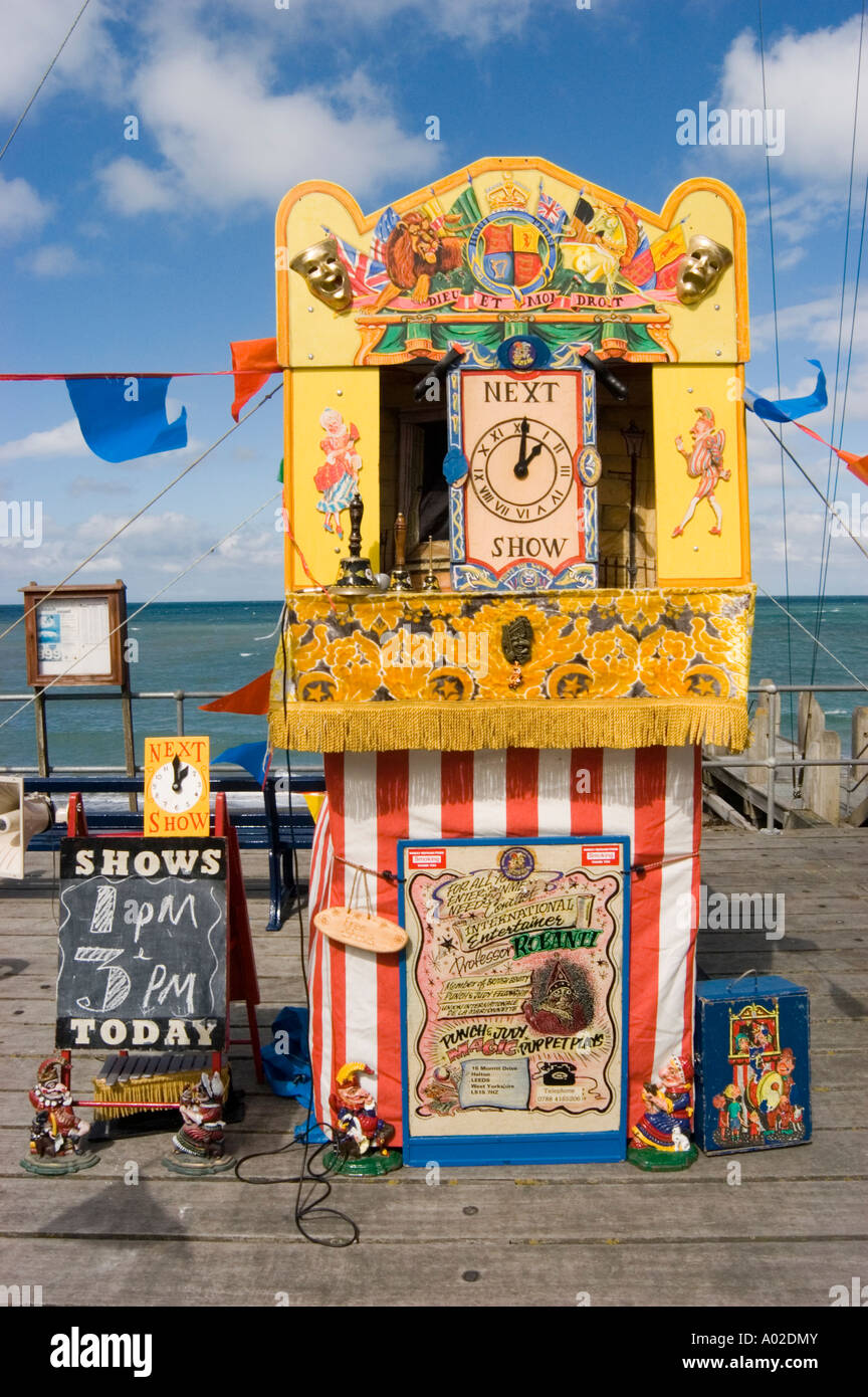 Punch et Judy booth, Aberystwyth, promenade, après-midi d'été, station de divertissement, UK Banque D'Images