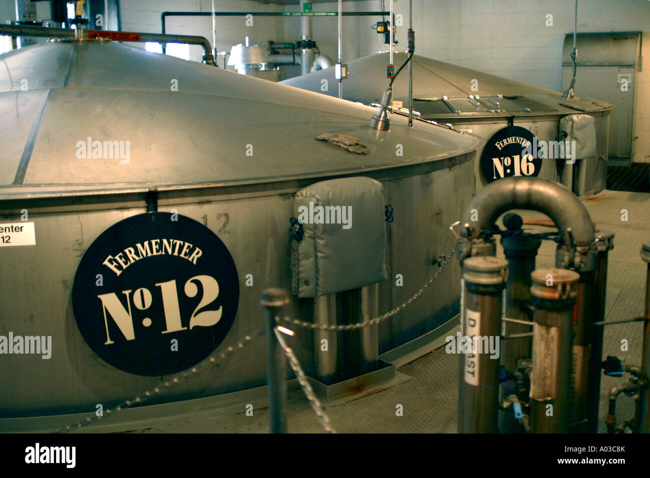 Cuves de fermentation à la distillerie de whisky Jack Daniels à Lynchburg, Tennessee. Banque D'Images