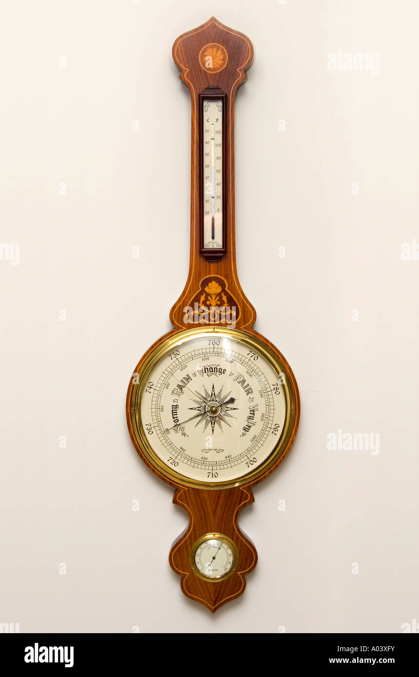 Station Météo Murale Vintage En Bois – Thermomètre Et Baromètre – 60 Cm