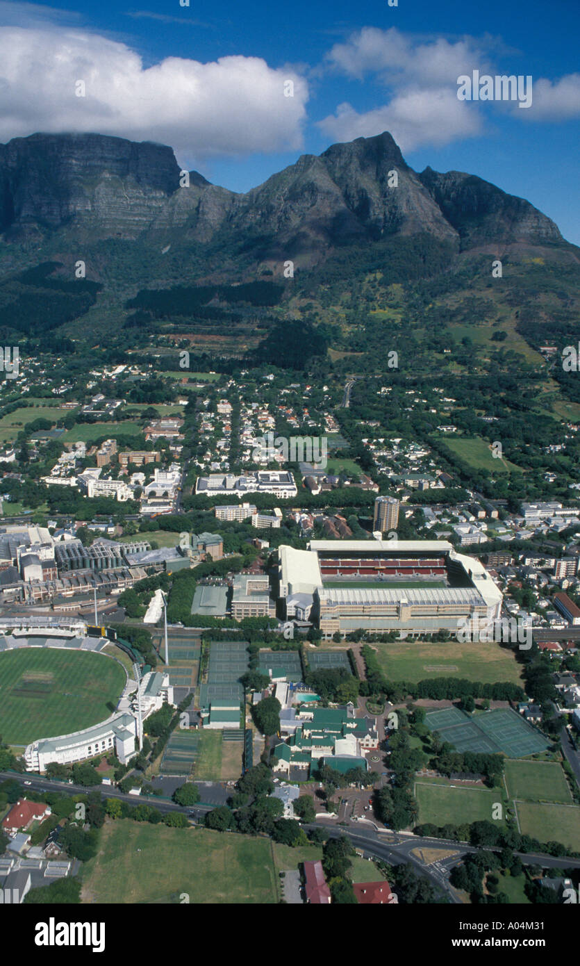 Newlands Stadium ci-dessous Table Mountain Cape Town western cape Afrique du Sud RSA Vue aérienne Banque D'Images