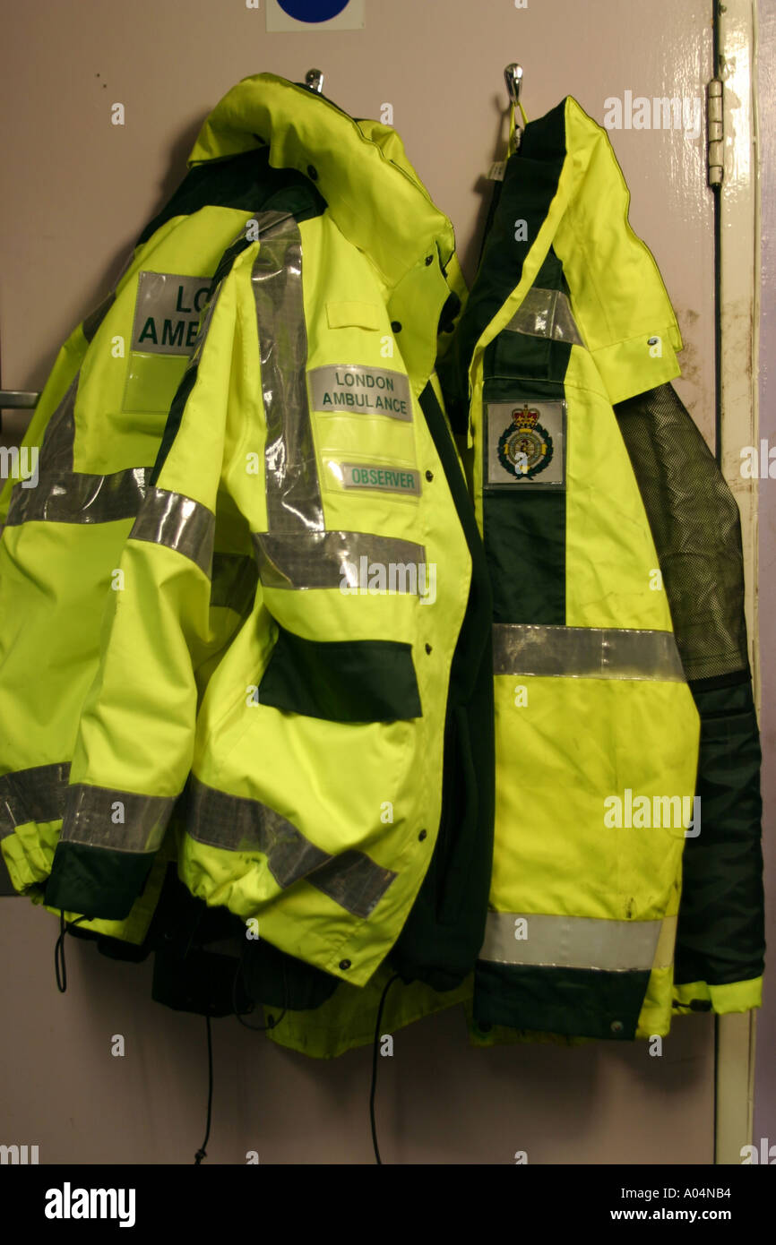 Le personnel ambulancier Manteaux Photo Stock Alamy