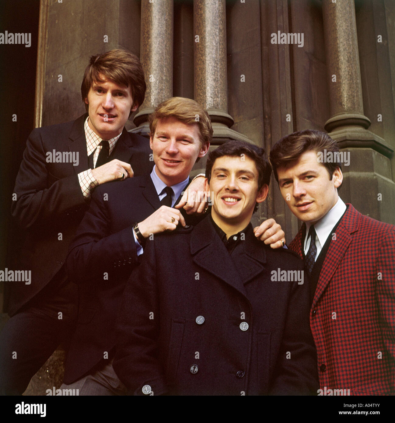 Les chercheurs du groupe pop britannique en 1965. Voir la description ci-dessous pour les noms. Photo Tony Gale Banque D'Images