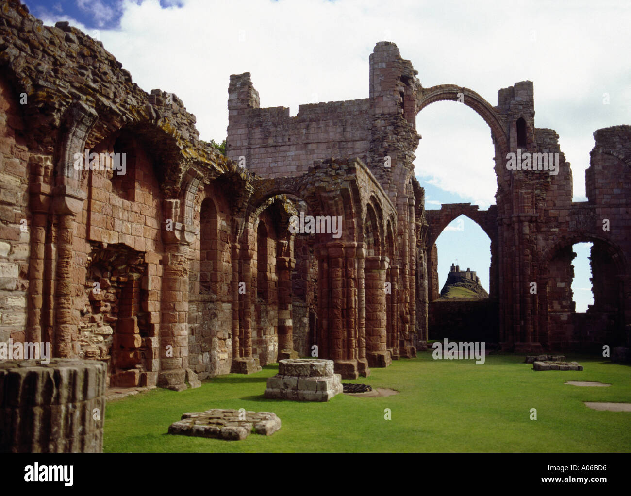 Ruines du Prieuré de Lindisfarne Angleterre du Nord-Est Banque D'Images