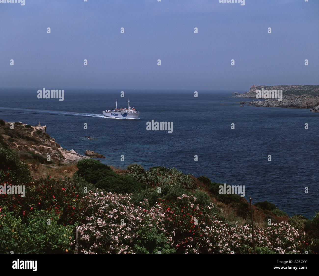 Ferry corse près de Santa Teresa di Gallura en Sardaigne Banque D'Images