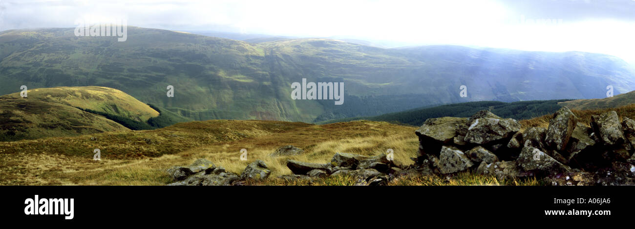 Vue sur la vallée glaciaire de l'eau Moffat Coombs blanc Banque D'Images