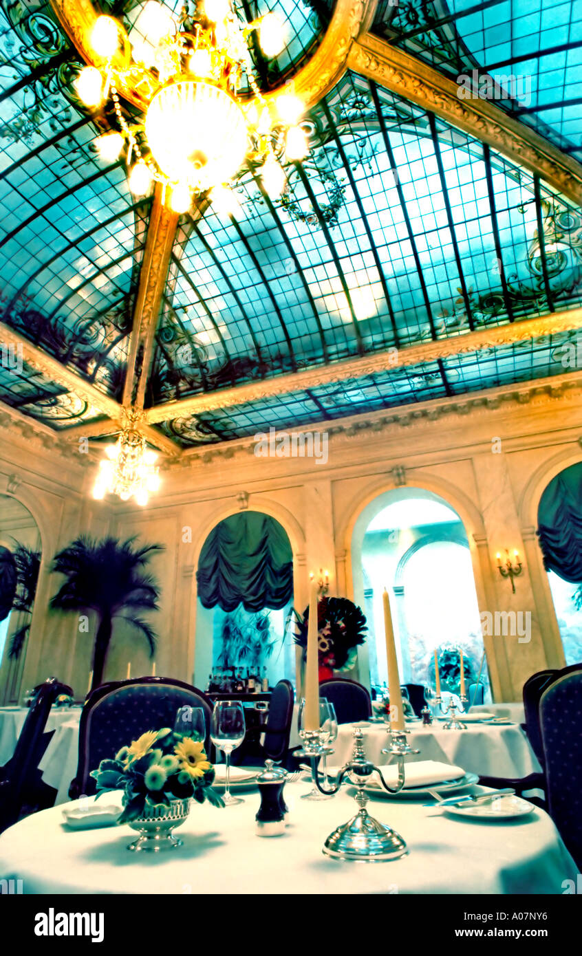France Paris, Restaurant français, contemporain, Classique, 'les Elysees' 'Hotel Vernet' intérieur hôtels sophistiqués, cadre de restauration de luxe Banque D'Images