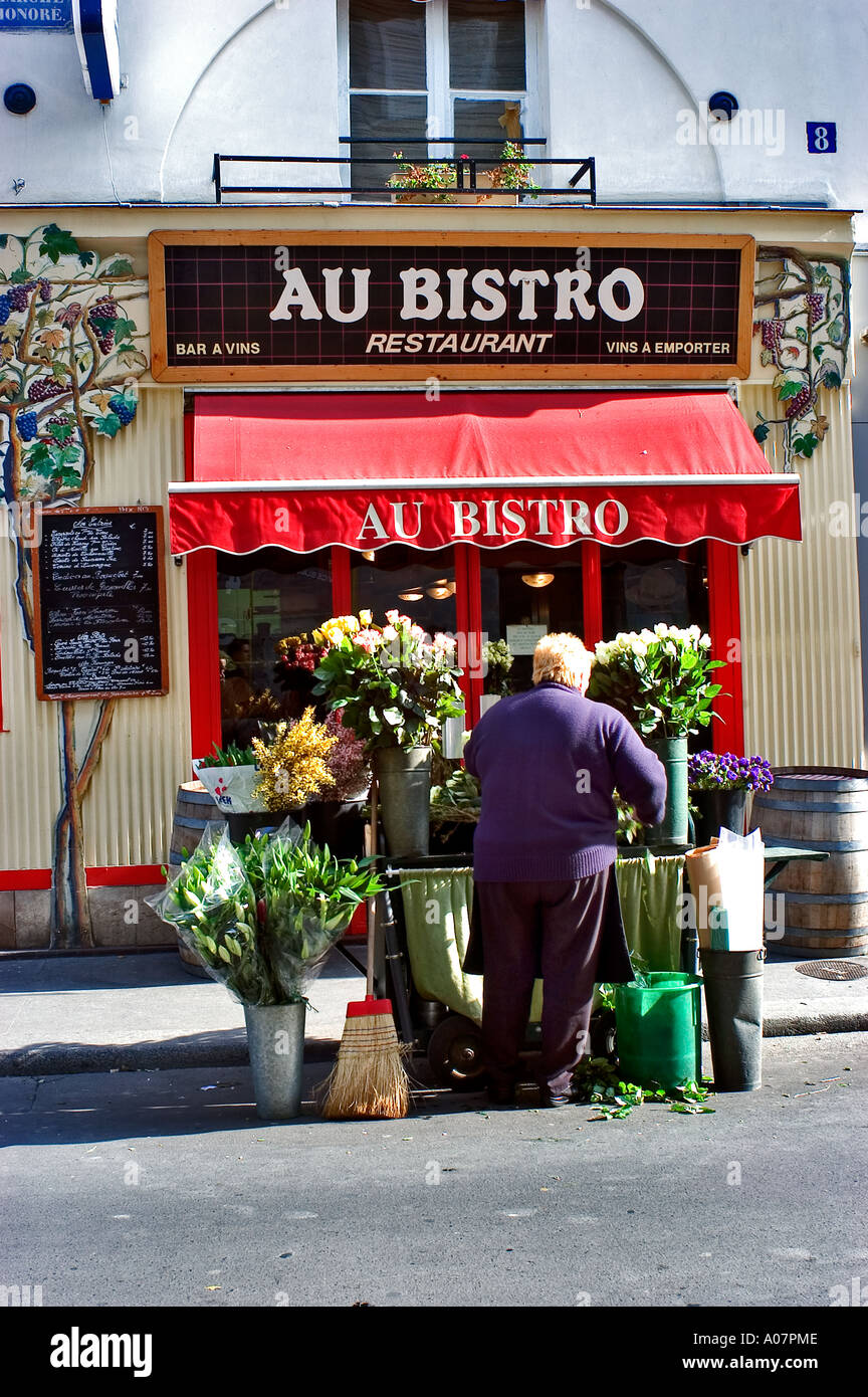 Paris FRANCE, femme 'Street Flower Merchant' extérieur French Bistro Restaurant extérieur, avant, Vintage Banque D'Images