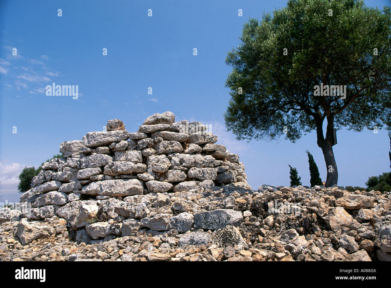 Les vestiges d'une des structures of Unhewn pierres de la culture Talaiotic qui fleurit à Majorque entre environ 1300 et 800 av. Banque D'Images