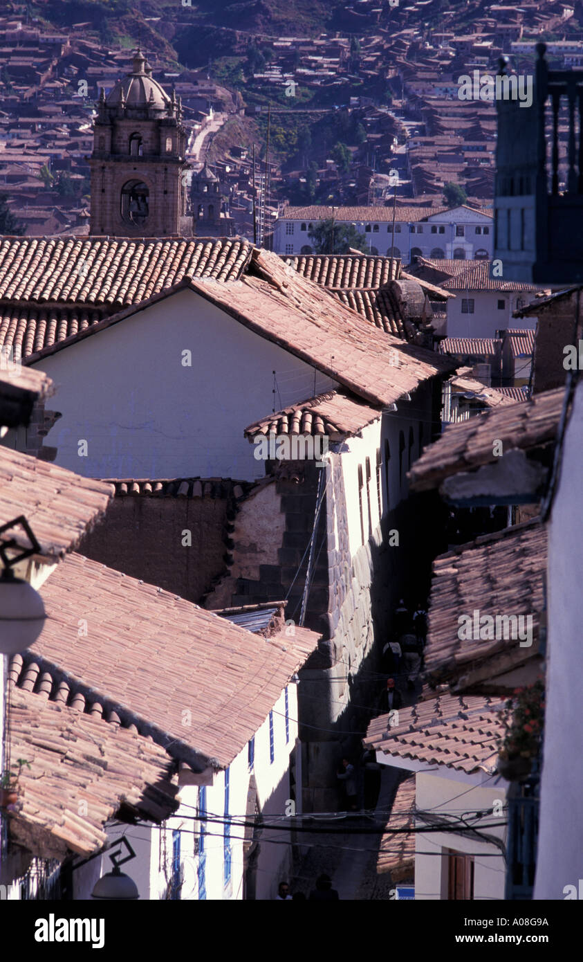 Maisons et église à Cuzco Pérou logement toits et l'habitation Banque D'Images