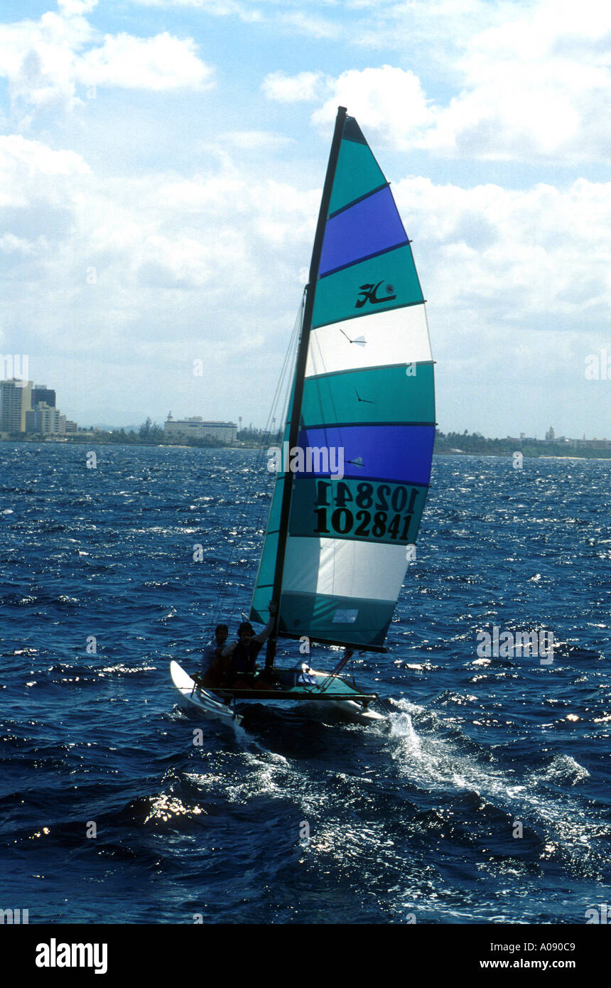 La voile au large de Porto Rico Banque D'Images