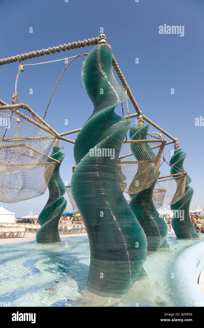 Sculpture d'eau à Riccione Rimini Province Émilie-romagne en Italie Photo  Stock - Alamy