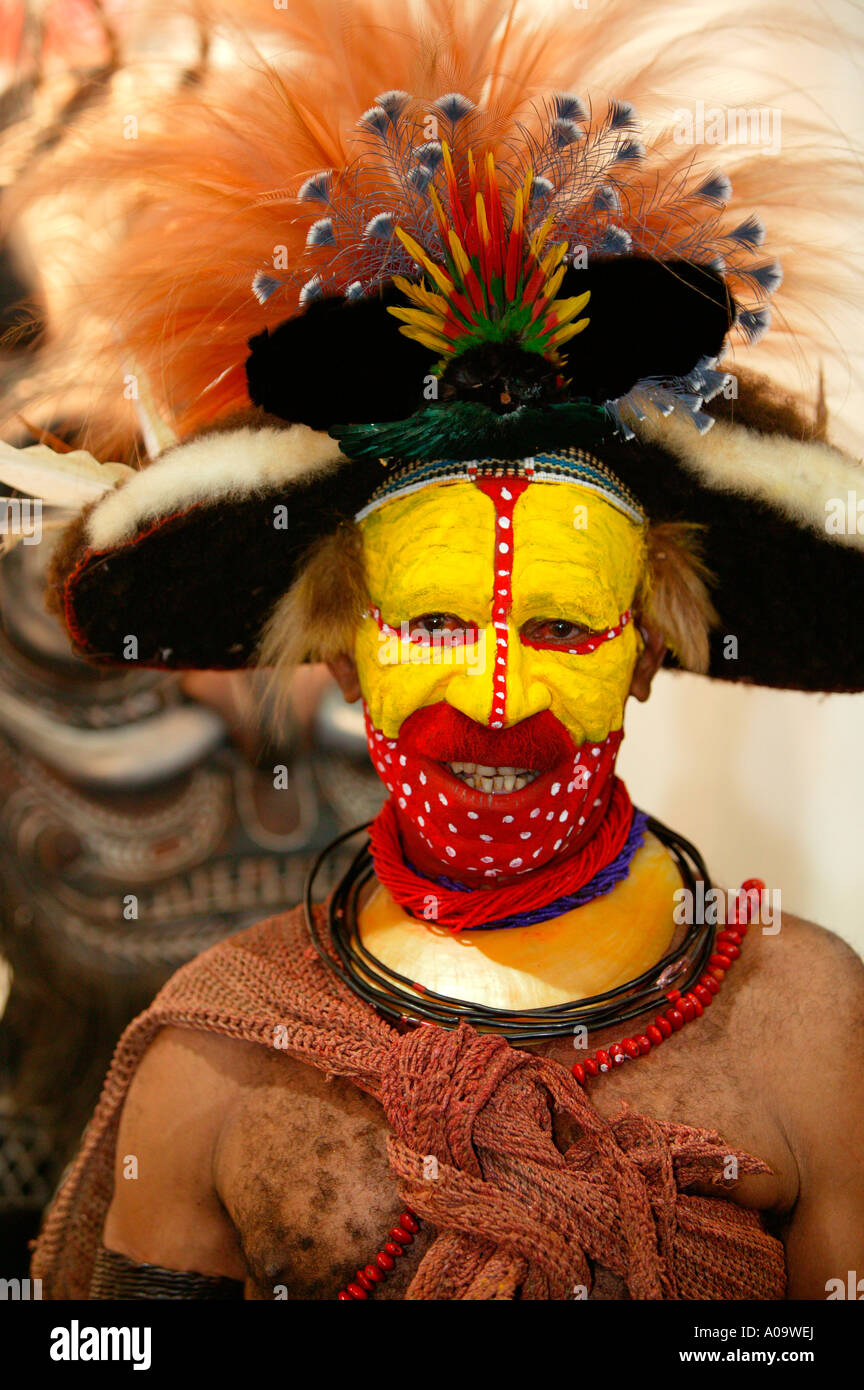 La Papouasie-Nouvelle-Guinée, Neu Mann bemaltem mit Gesicht, Papouasie-Nouvelle-Guinée homme avec face de couleur Banque D'Images