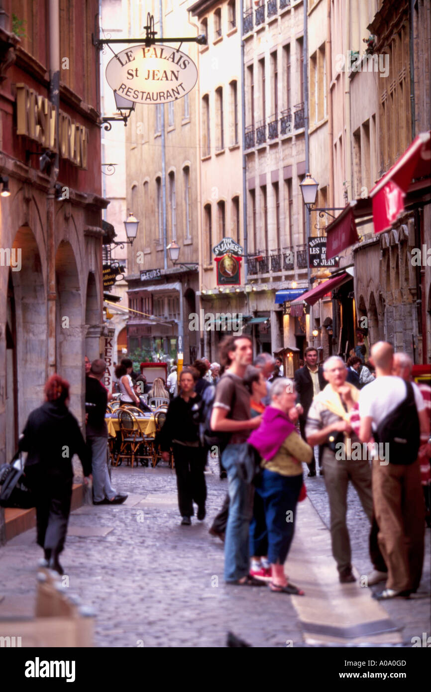 Scène de rue du Vieux Lyon France Banque D'Images