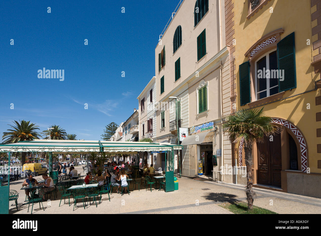 Restaurant en bord de mer, Alghero, Sardaigne, Italie Banque D'Images