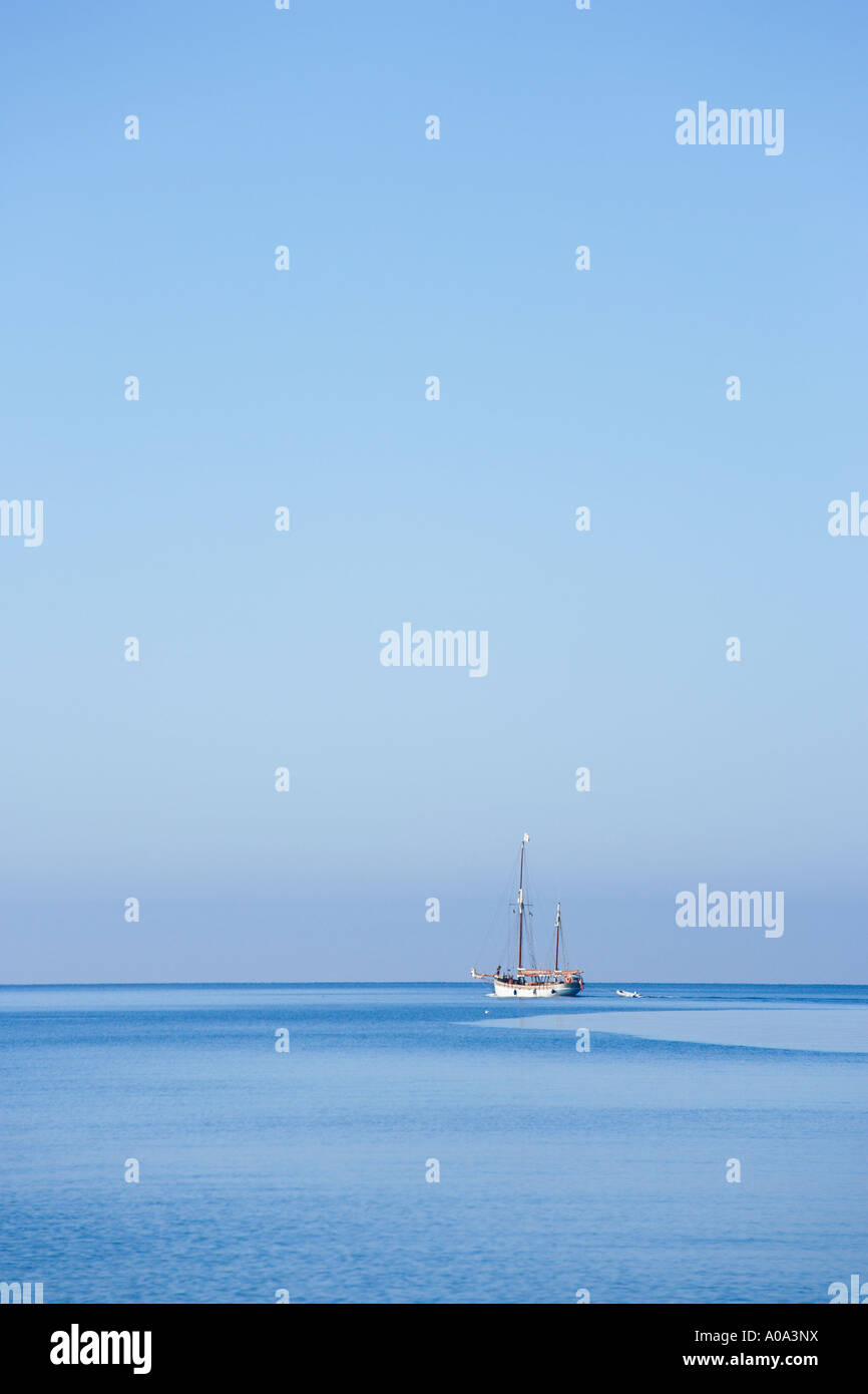 Location de bateaux sur la mer ouverte, Alghero, Sardaigne, Italie Banque D'Images