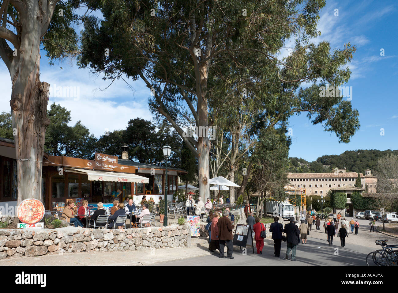 Restaurant au monastère de Lluc dans la saison d'hiver, Majorque, Îles Baléares, Espagne Banque D'Images