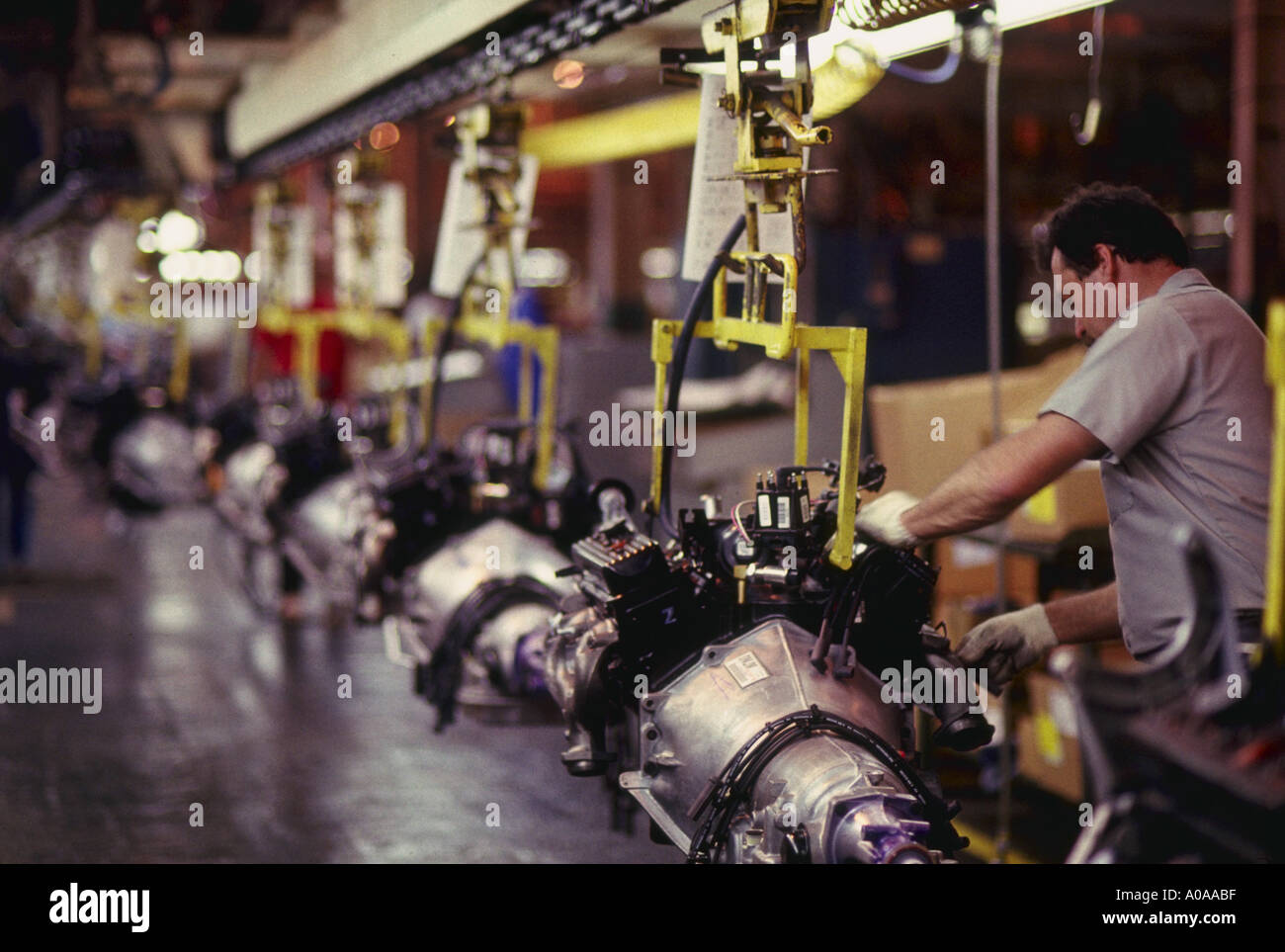 Assembler les travailleurs de l'usine General Motors à moteurs à Baltimore Maryland Banque D'Images