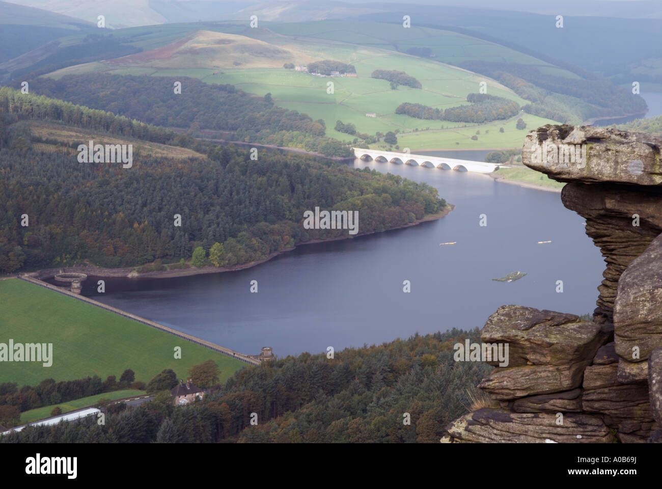 Edge' et 'Bamford Ladybower reservoir dans le Derbyshire 'Grande-Bretagne Banque D'Images