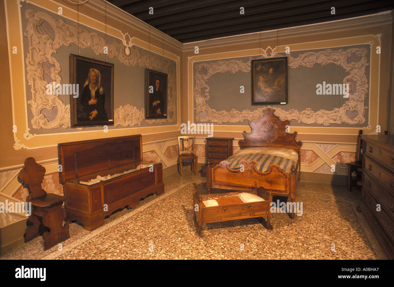 Musée des arts populaires carniques Tolmezzo, Italie Friuli Venezia Giulia Banque D'Images