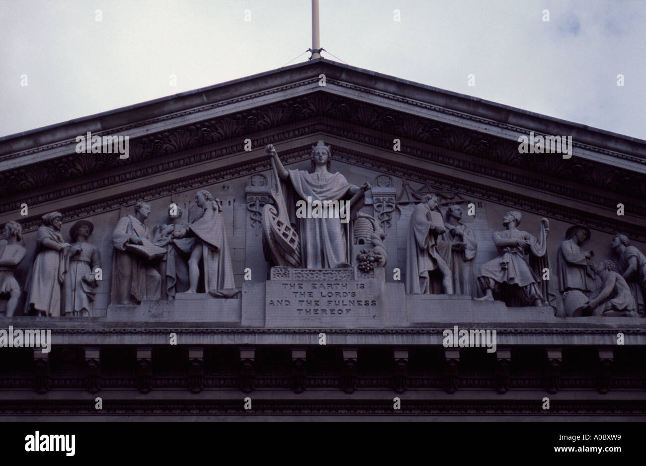 Frise sculptée, Royal Exchange building, Cornhill, London, EC2, UK Banque D'Images