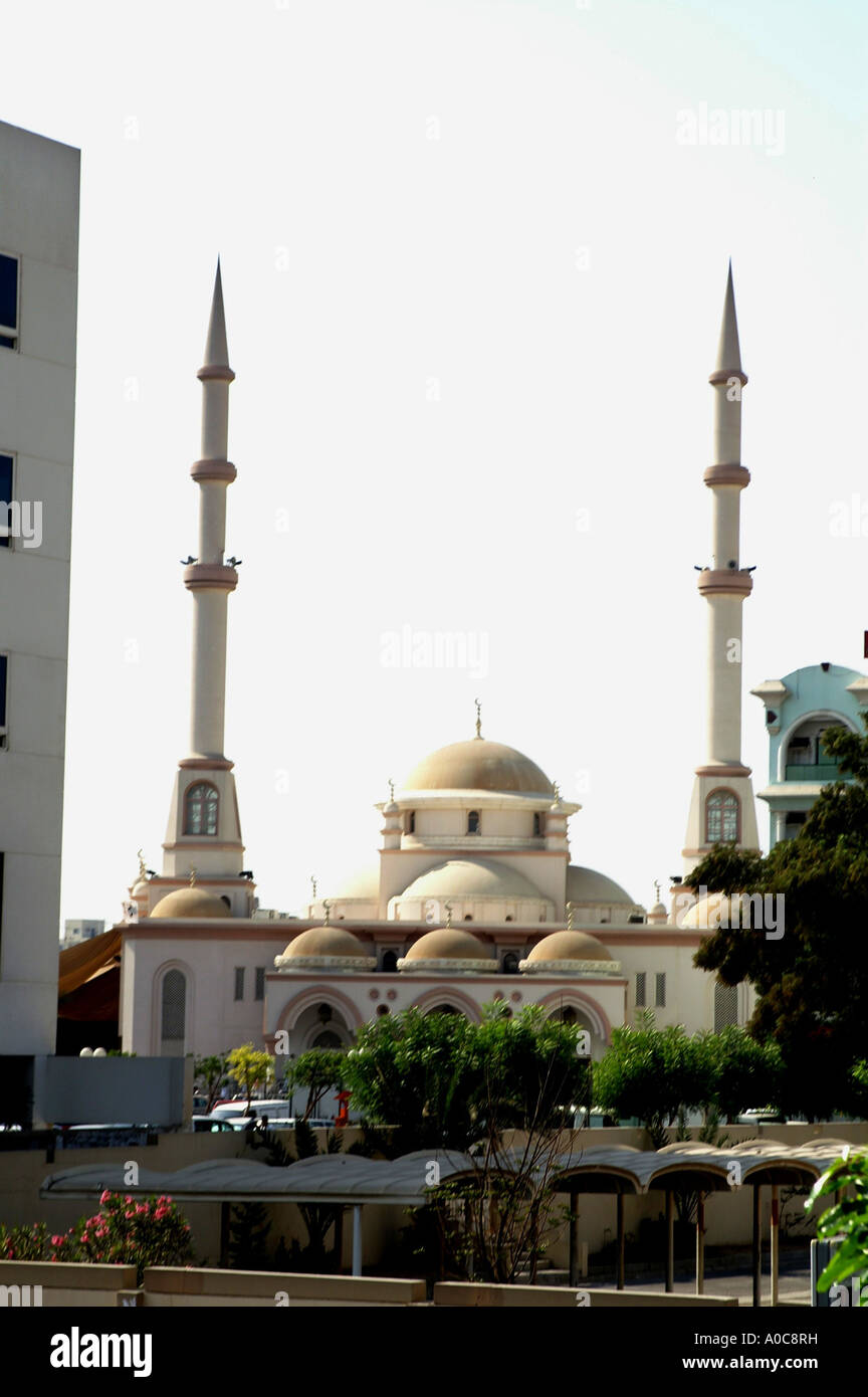 Mosquée près de centre commercial Burjuman Dubaï ÉMIRATS ARABES UNIS Banque D'Images