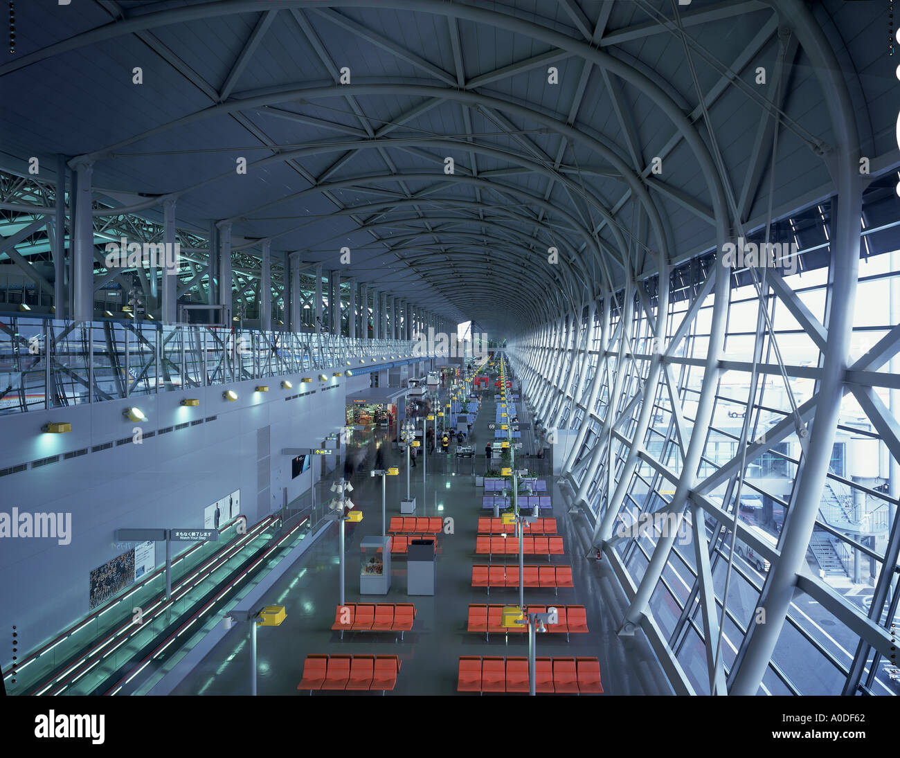 L'aéroport de Kansai, Osaka, Japon. L'intérieur. Architecte : Renzo Piano  Building Workshop Photo Stock - Alamy