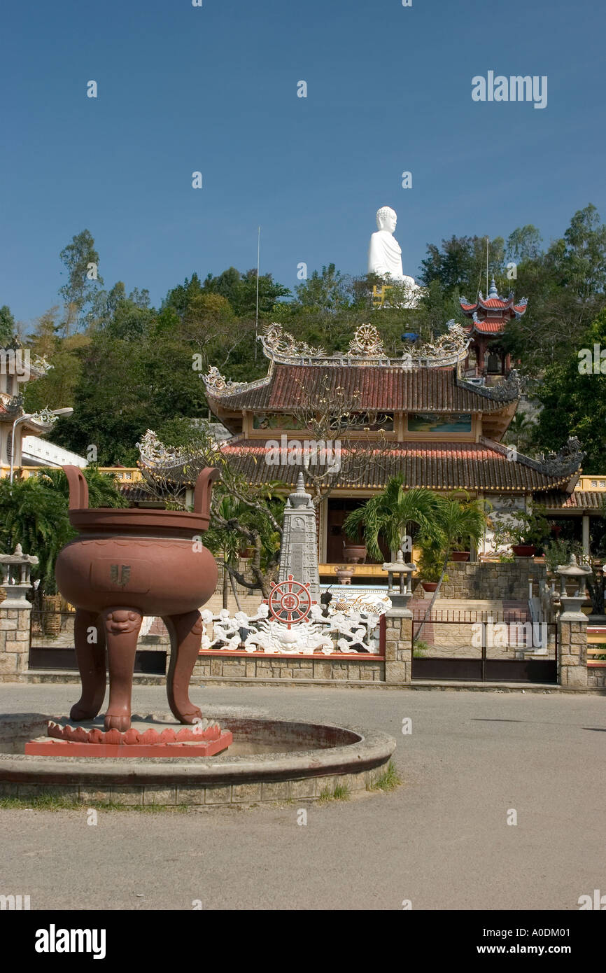 Le Bouddhisme Religion Vietnam Nha Trang Hoi Tinh Kanh Pagode avec Kim Phat qu'à 14m de haut construit 1963 Bouddha Banque D'Images