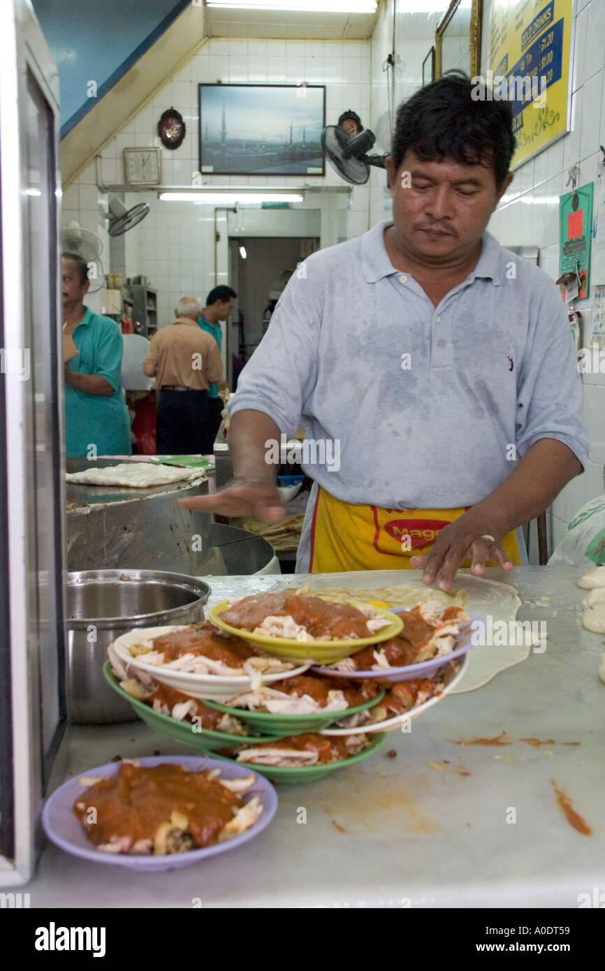 Murtabak bouilloire dans un restaurant indien à Singapour Banque D'Images