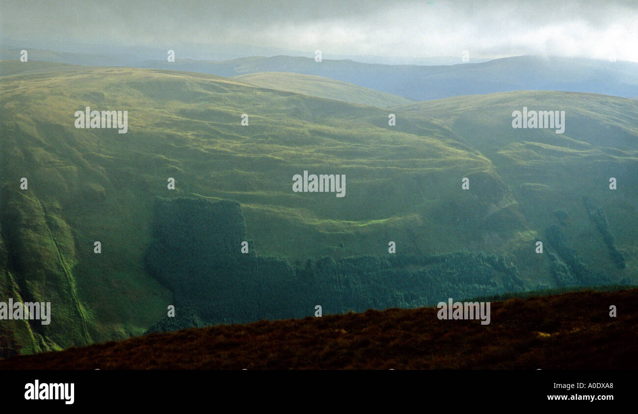 Vue sur la vallée glaciaire de l'eau Moffat Coombs blanc Banque D'Images