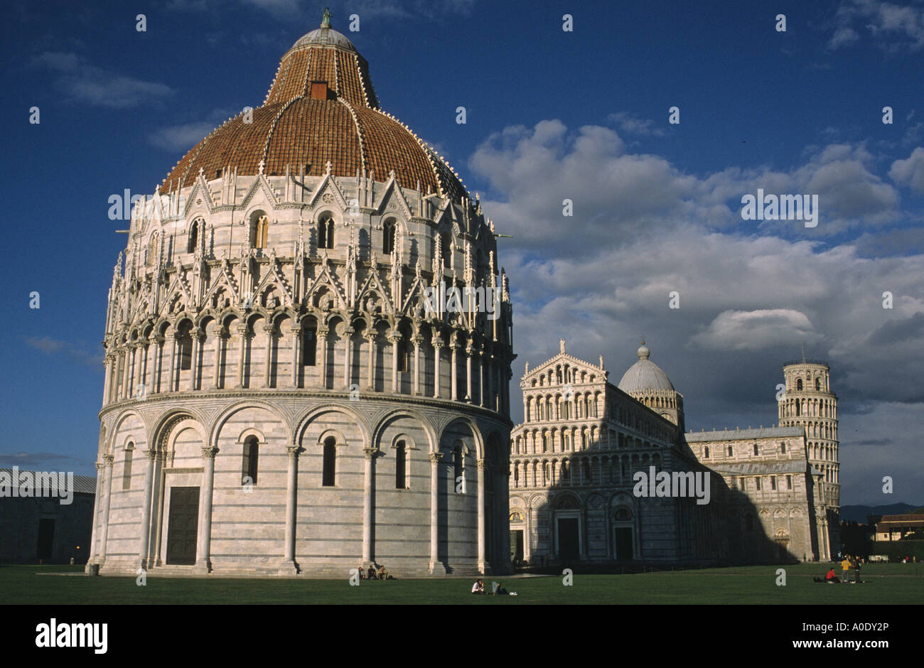 Baptistère Piazza dei Miracoli Pise Toscane Italie Banque D'Images