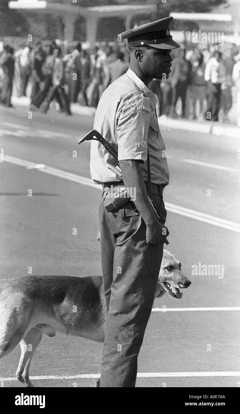 Les troubles politiques, en Rhodésie (Zimbabwe), 1er juin 1975 à Salisbury's Highfield Township. Banque D'Images