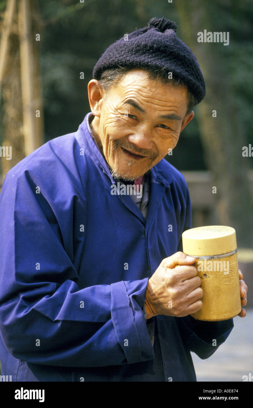 Vieil homme heureux à Chongqing, Chine Banque D'Images