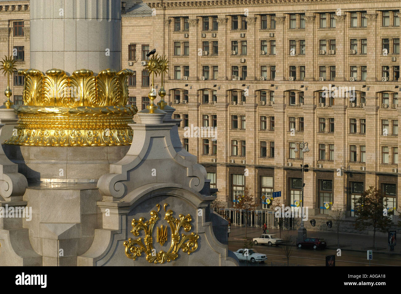 Kiev, Statue de la liberté à Indepedence Square (Majdan Photo Stock Alamy