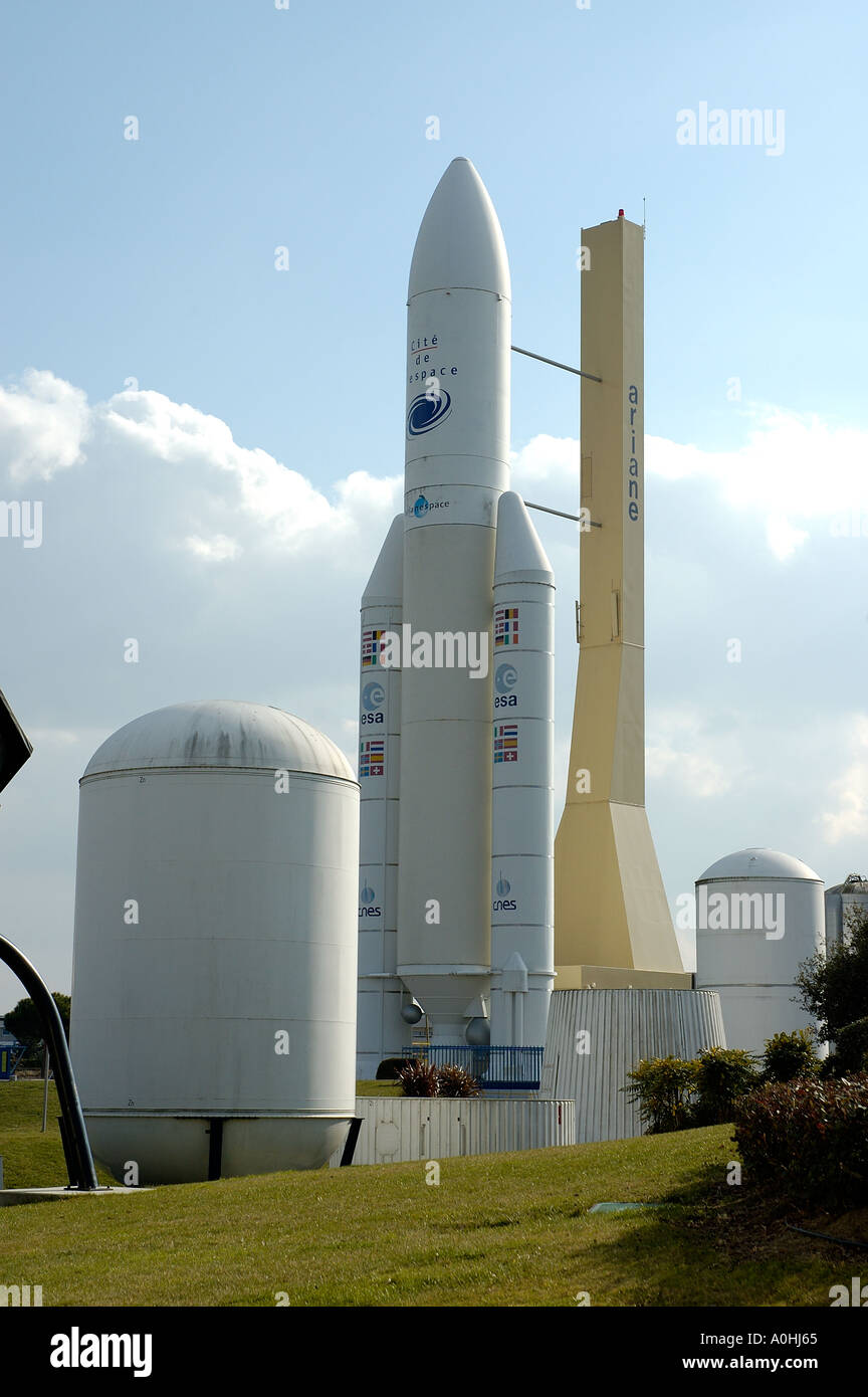 Replica fusée Ariane 5 cite de l'espace Toulouse Midi Pyrenees France Europe Banque D'Images